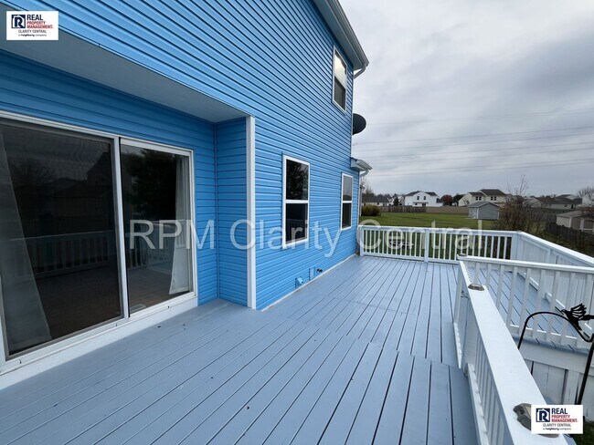 Building Photo - 571 Peak Ct