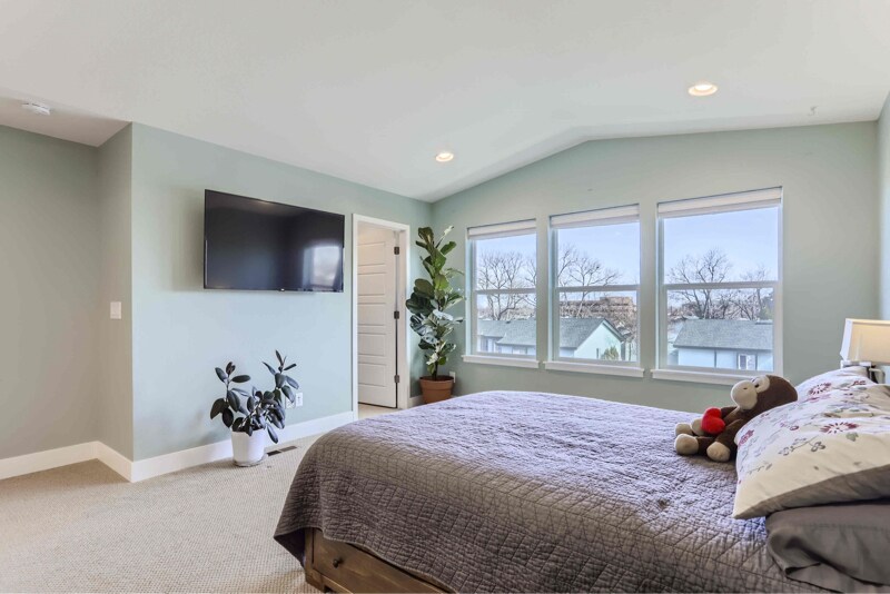 Building Photo - 4225 Yarrow St