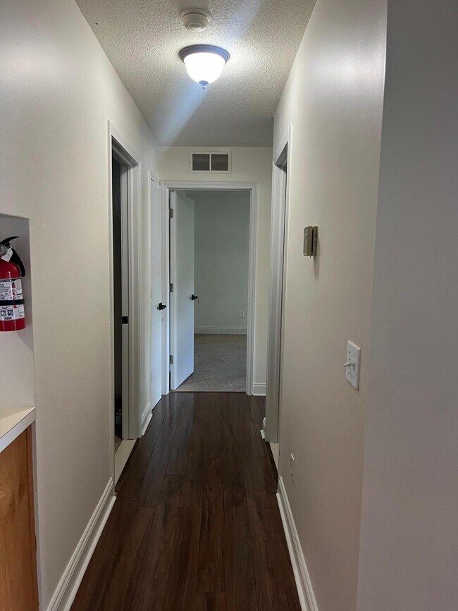 Building Photo - 2592 Eagles Cir