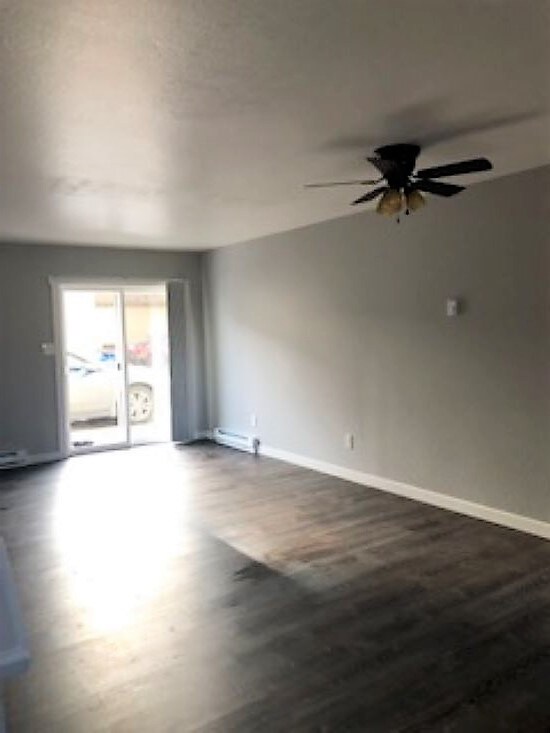 Building Photo - 471 Paxon St