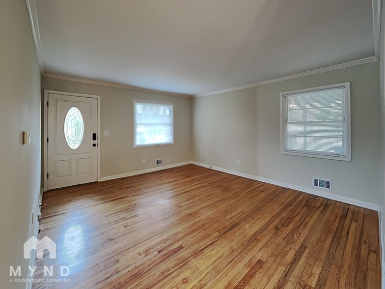 Building Photo - 7094 Chappell Cir NW