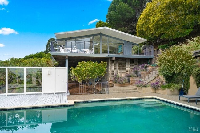 Building Photo - 30 Eucalyptus Rd