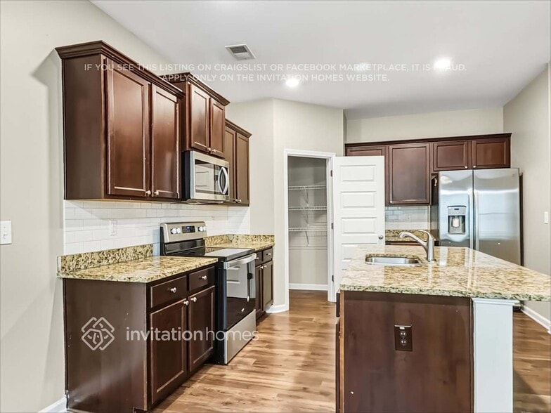 Building Photo - 2131 Theberton Trail