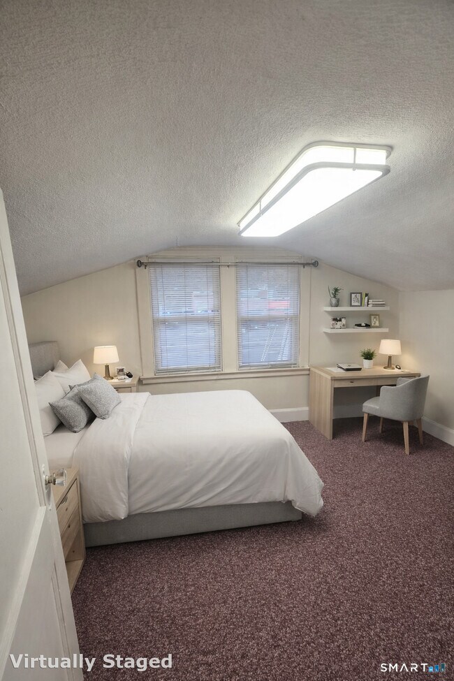 Building Photo - 466 Derby Ave