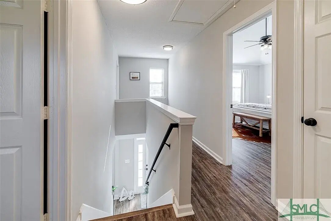 Building Photo - 165 Village Lake Dr