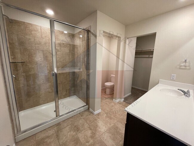 Building Photo - 9601 Murandy Dr