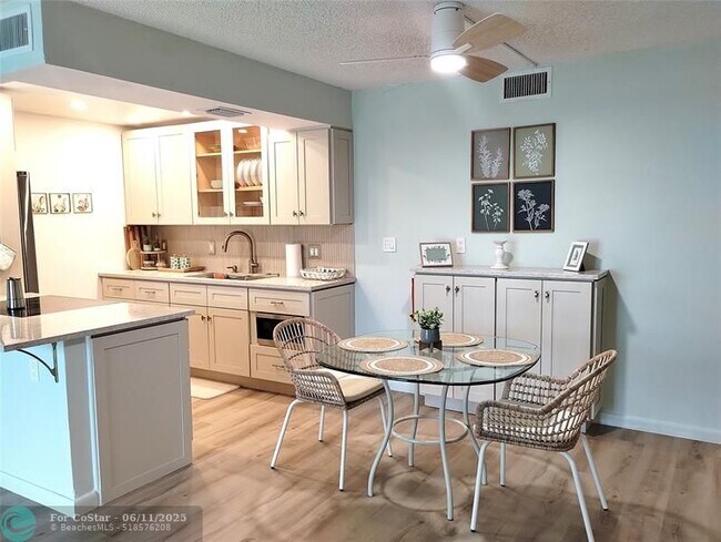 Building Photo - 3402 Bimini Ln