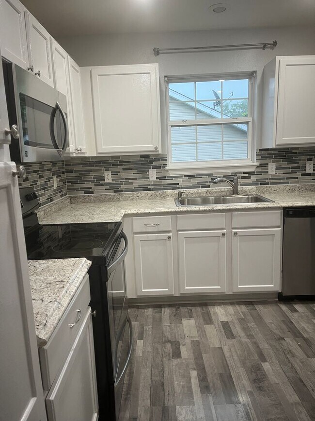 Building Photo - Inside Photos Coming Soon!!