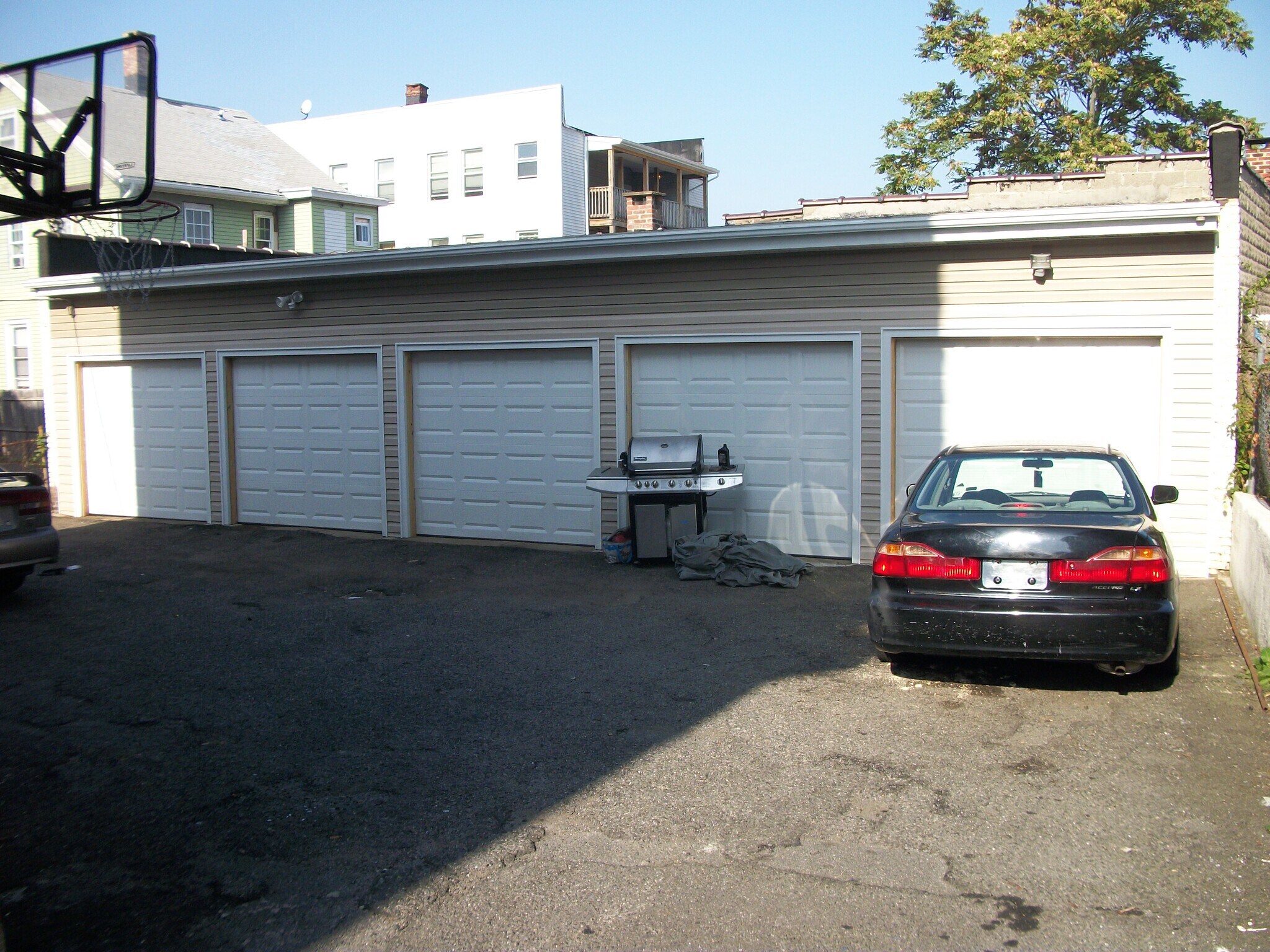 Building Photo - 306 Madison Ave