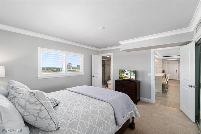 Building Photo - 9051 Gulf Shore Dr