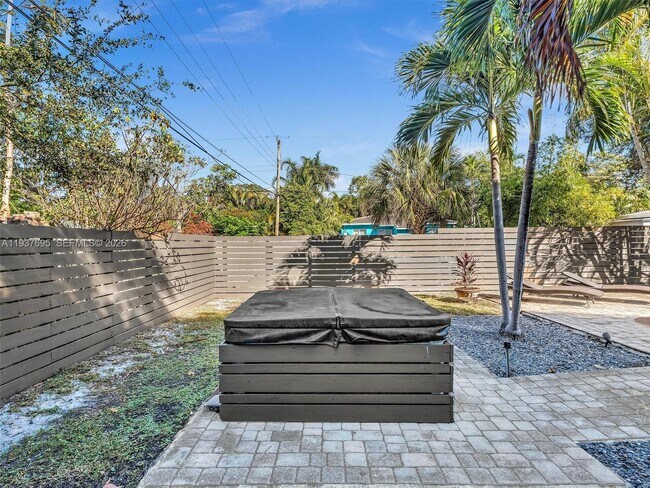 Building Photo - 1731 NW 7th Terrace