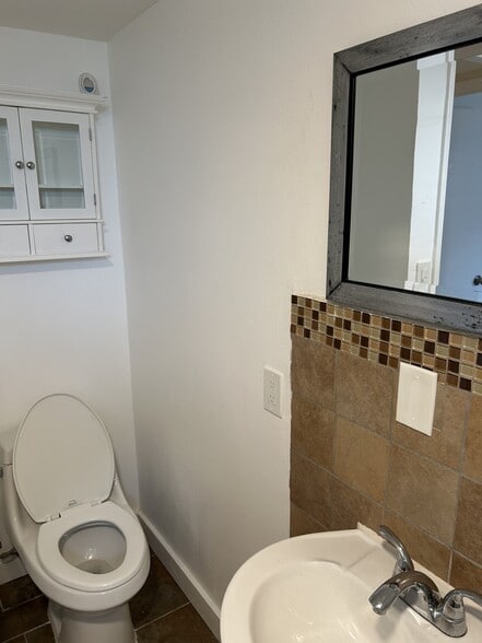 Building Photo - 961 Barkley Ct