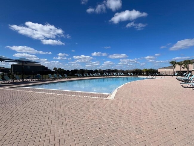 Building Photo - 2803 Maloof Dr