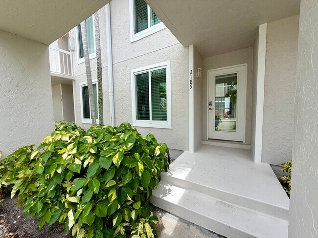 Building Photo - Lovely Unfurnished 2 Bedroom Condo-Estuary of Marco Island