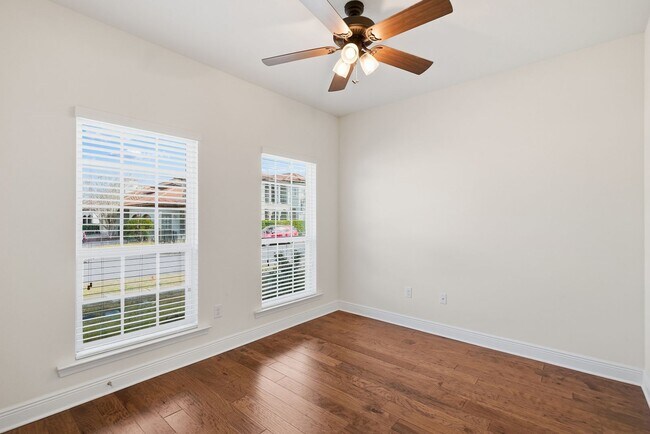 Building Photo - 4805 Stellata Ln