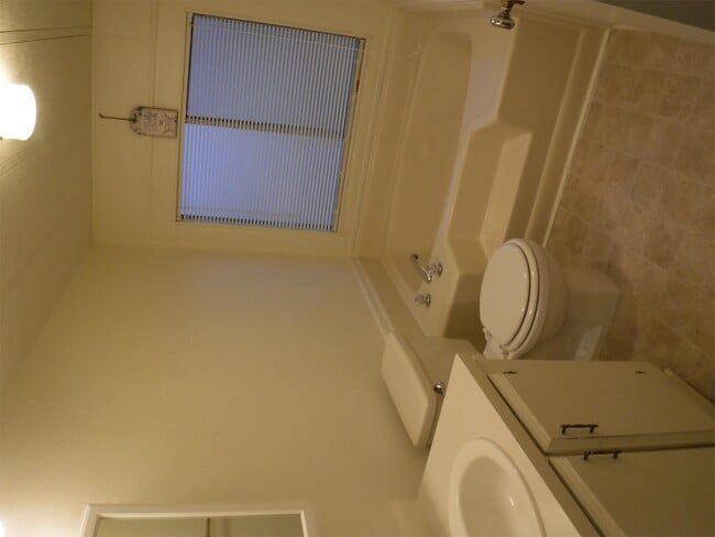 Building Photo - 1396 Prairiegrass Rd