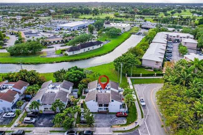 Building Photo - 15804 SW 91st Ct