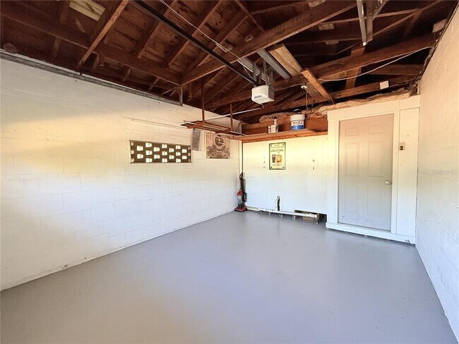 Building Photo - 225 Cevera Rd