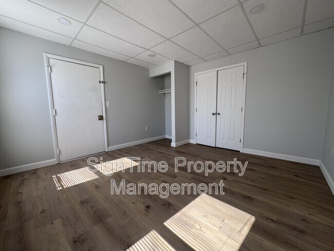 Building Photo - 229 Jonathan St