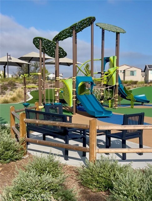 Building Photo - 761 Jasper St