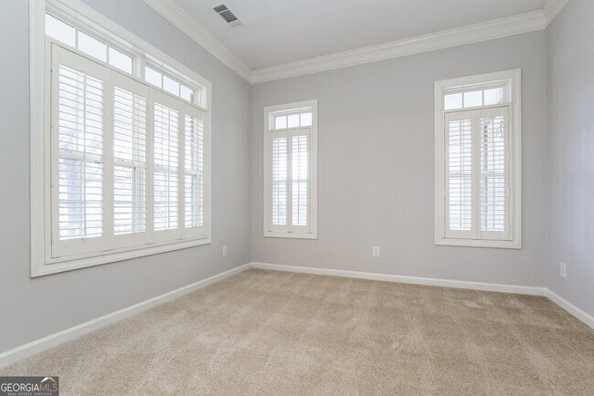 Building Photo - 2816 Legislative Ln