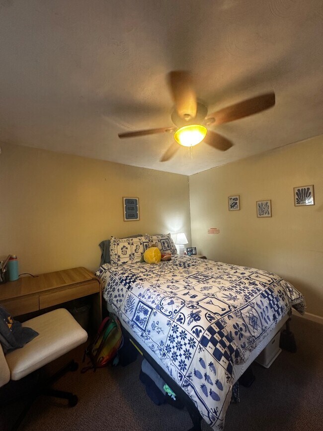 Building Photo - 136 Lorentz St