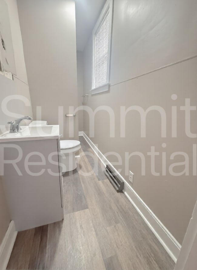 Building Photo - **MOVE IN SPECIAL $200 SECURITY DEPOSIT**
