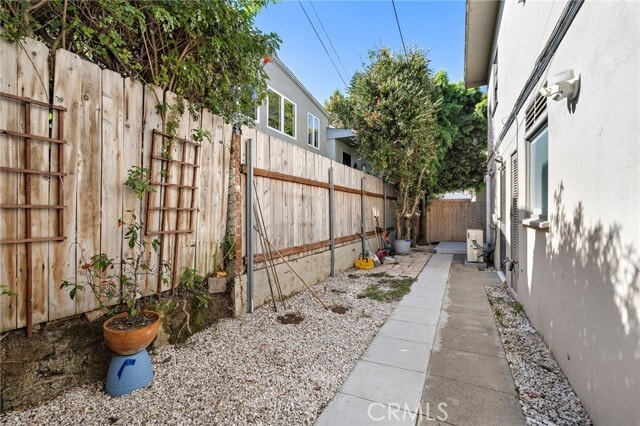 Building Photo - 827 Catalina St