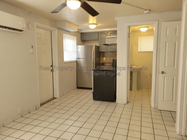 Building Photo - 643 Wisteria Ct