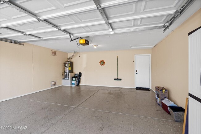 Building Photo - 4906 N Sabino Gulch Ct