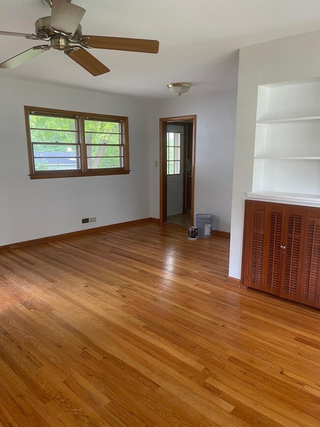 Building Photo - 3516 Constance Dr