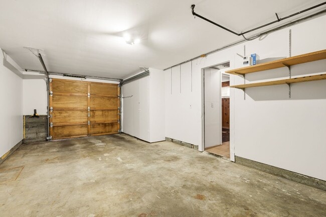 Building Photo - 4837 Fauntleroy Wy SW