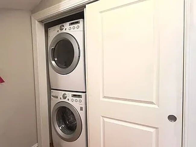 Building Photo - Renovated 2 Bed Right in The Heart of The South End!