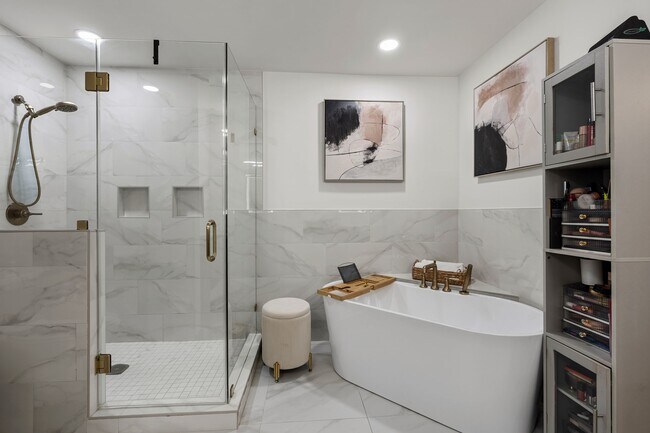 Building Photo - 40 Wellington Ct