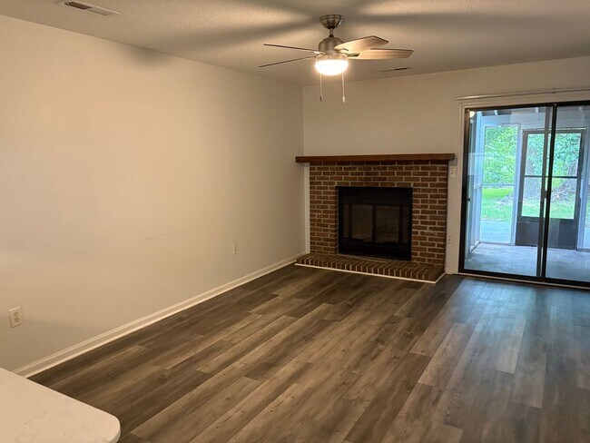 Building Photo - 108 Beaver Pond Loop