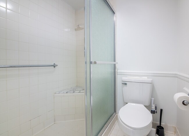 Building Photo - 1001 Woodland Vlg