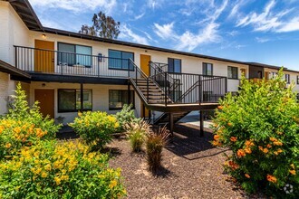 Building Photo - Upgraded One Bedroom, One Bathroom at 28 o...