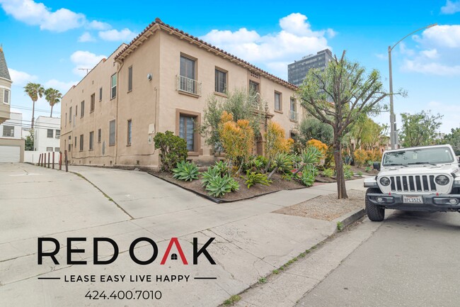 Building Photo - 624 S Dunsmuir Ave