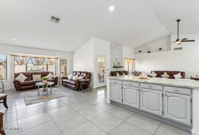 Building Photo - 9814 W Menadota Dr
