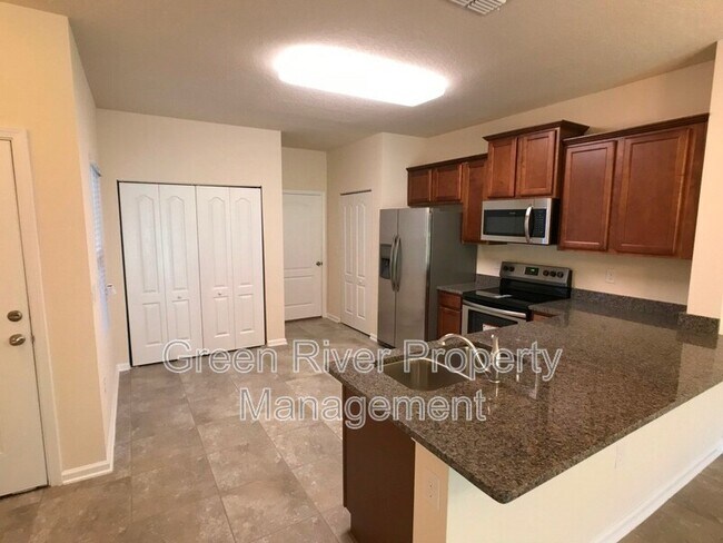 Building Photo - 617 Servia Dr