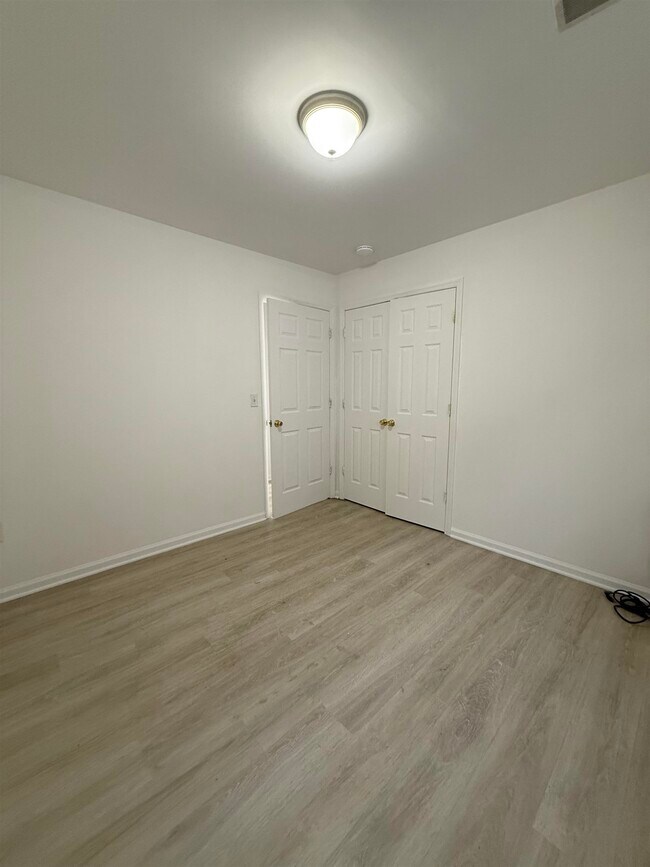 Building Photo - 36 Jewett Ave