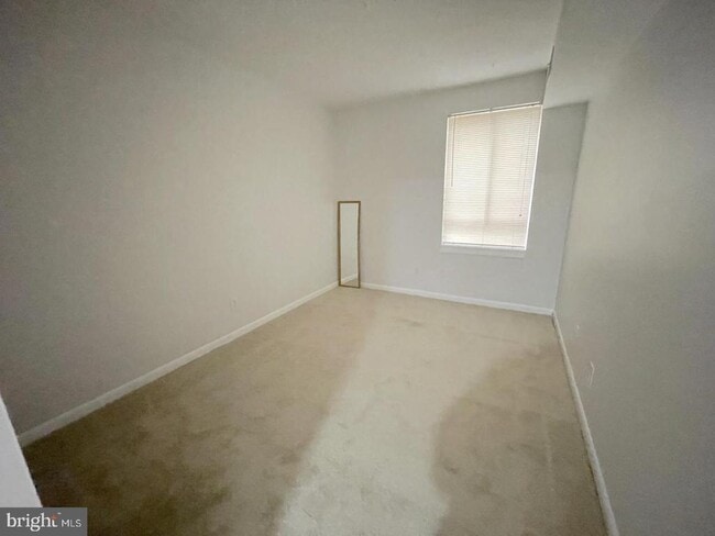 Building Photo - 2237 Castle Rock Square