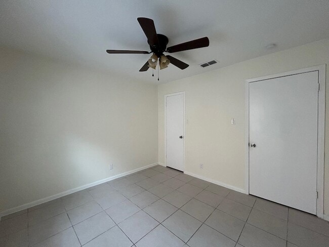 Building Photo - 344 E Dakota