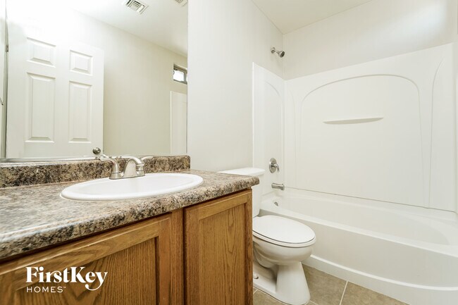 Building Photo - 2046 Silver Grass Pl