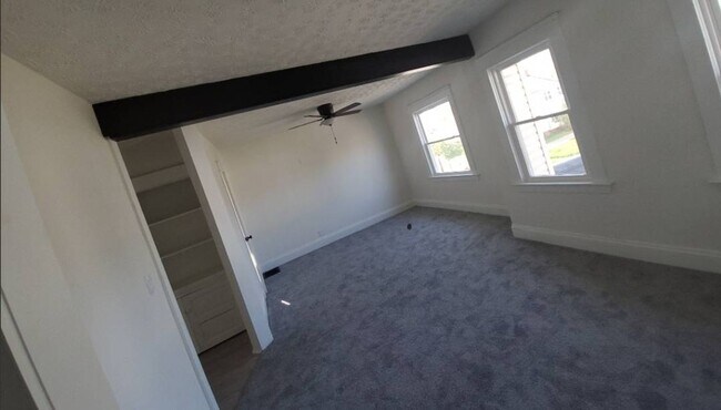 Building Photo - 4309 Gifford Ave