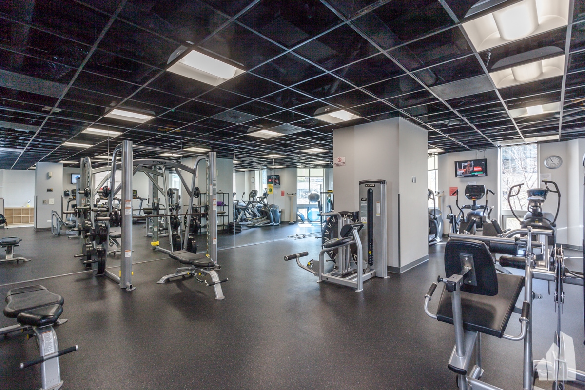 Building Photo - 222 N Columbus Dr