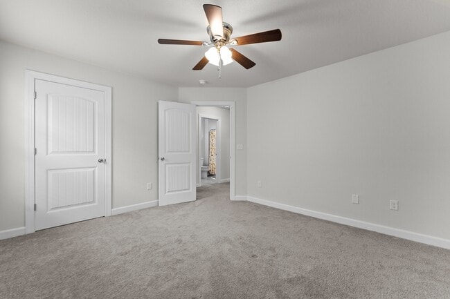 Building Photo - 824 Somb Moore Ways