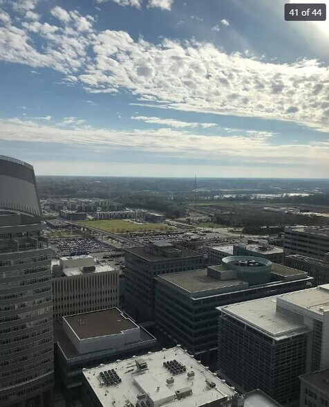 Building Photo - 700 Grand Ave