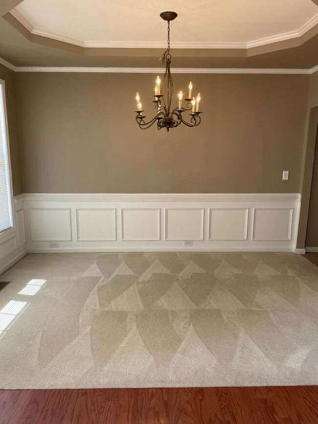 Building Photo - Spacious 4 Bedroom, 2.5 Bath Home in Brookmere West