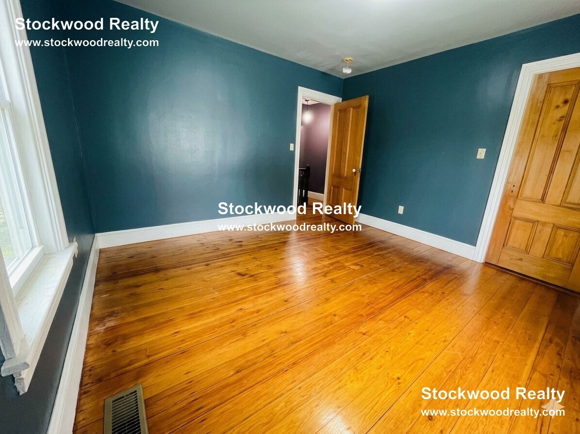 Building Photo - 36 Spring Garden St